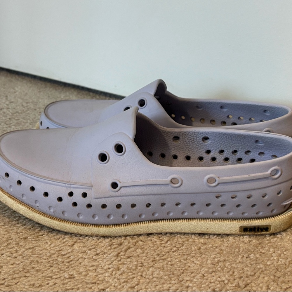 Native Womens Perforated Slip-On Howard Boat Shoes Light Purple Size 6
